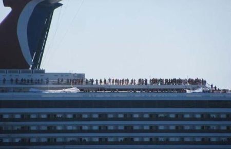 Kurtarılmayı Bekliyorlar