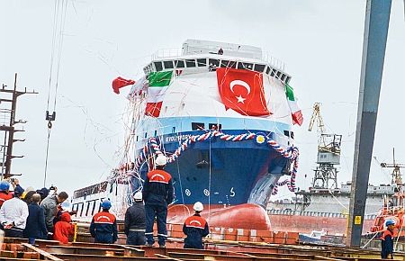  'Levory Ivory' denizle buluştu