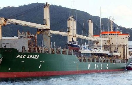 Lüks yatlar gemiyle geldi