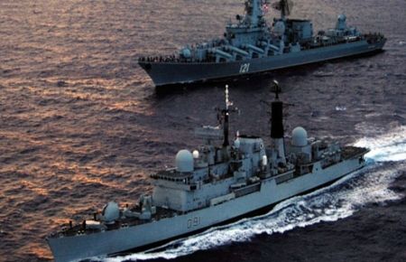 Moskova: "Savaş gemilerinin Suriye ile alakası yok"