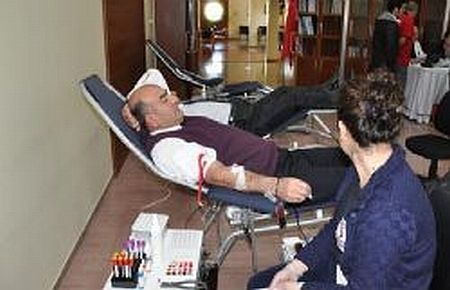 OMSAN çalışanları Kızılay?a kan verdi