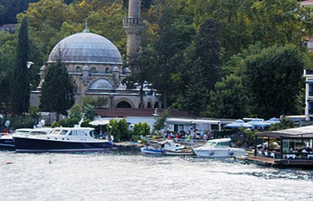  Sabancı'nın Bebek'teki iskelesi kaçak mı?
