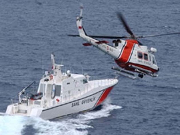 Botları Batan 11 Göçmen Kurtarıldı