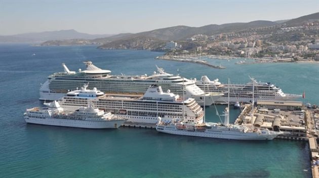 Sezonun İlkleri Antalya'ya Geldi