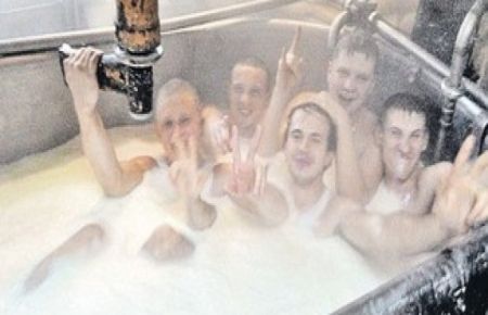 ??Süt banyosu??ile üretilen peynirler toplatıldı