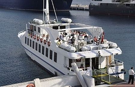 Yunanistan Türk feribotuna el koydu