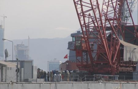 Yüzdürülen römorköre ''bayrak'' çekildi 